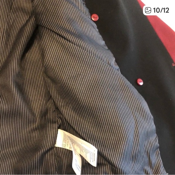 🫶🏾Chic Women's Burgundy Blazer🫶🏾 - Picture 10 of 12